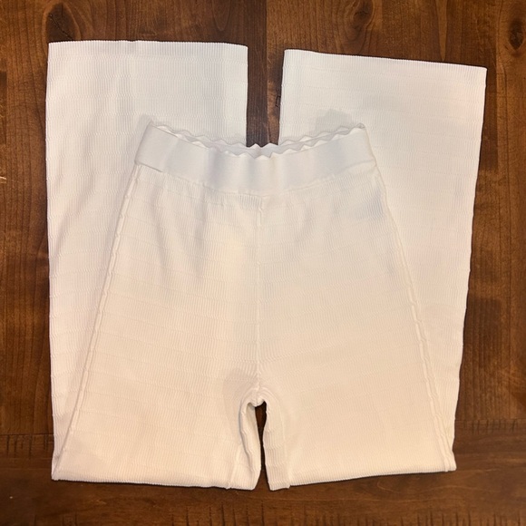 House of Harlow 1960 White Textured/Ribbed Knit Wide Leg Pants – Size M - Picture 2 of 5